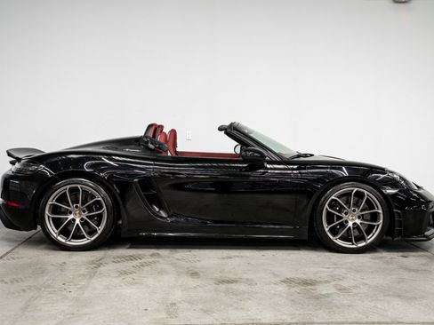 Used 2023 Porsche 718 Boxster Spyder RWD image 49