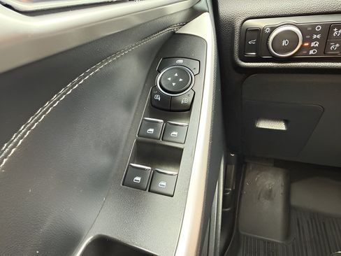 Used 2023 Ford Explorer XLT w/ Equipment Group 202A AWD/4WD image 23