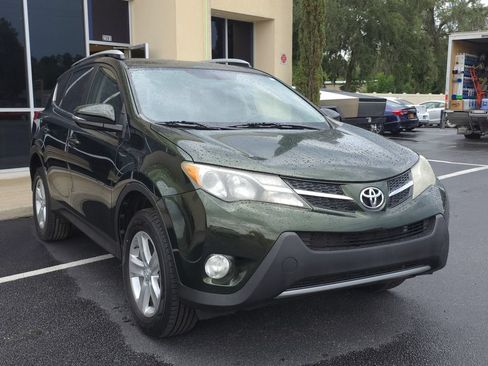 Used 2013 Toyota RAV4 XLE FWD image 3