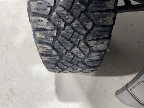 Used 2023 GMC Sierra 1500 AT4 w/ Technology Package image 11