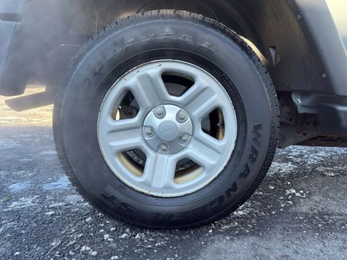 Used 2015 Jeep Wrangler Sport image 10