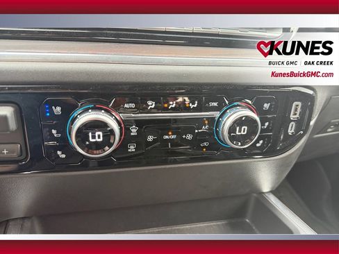 Used 2024 GMC Sierra 1500 SLT w/ SLT Premium Plus Package AWD/4WD image 28