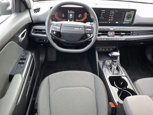 Certified 2025 Kia K4 LX image 13