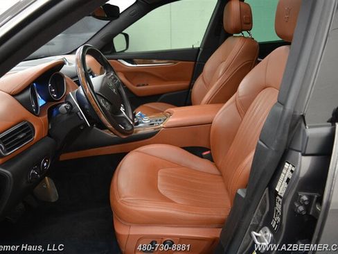 Used 2018 Maserati Levante S GranLusso image 11
