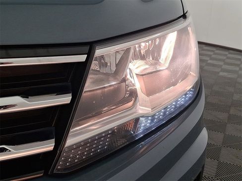 Used 2020 Volkswagen Tiguan SEL w/ 3rd Row Seat Package image 13