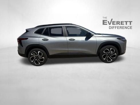 New 2026 Chevrolet Trax RS w/ Sunroof Package image 8