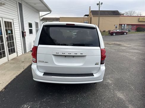 Used 2015 Dodge Grand Caravan American Value Package image 16