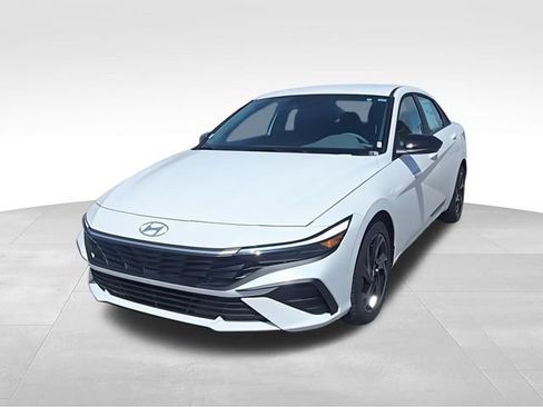 New 2026 Hyundai Elantra Sport FWD image 4