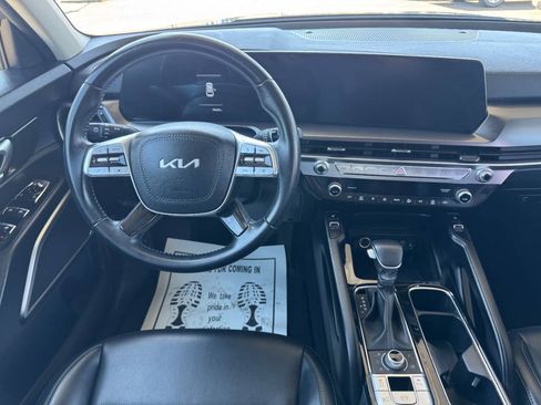 Used 2025 Kia Telluride S AWD/4WD image 16