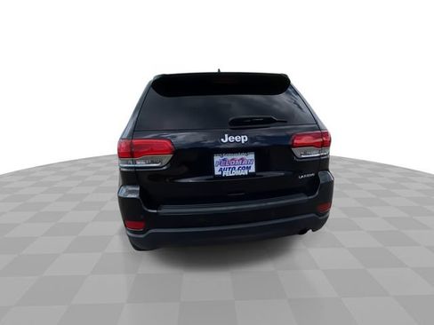 Used 2020 Jeep Grand Cherokee Laredo RWD image 9