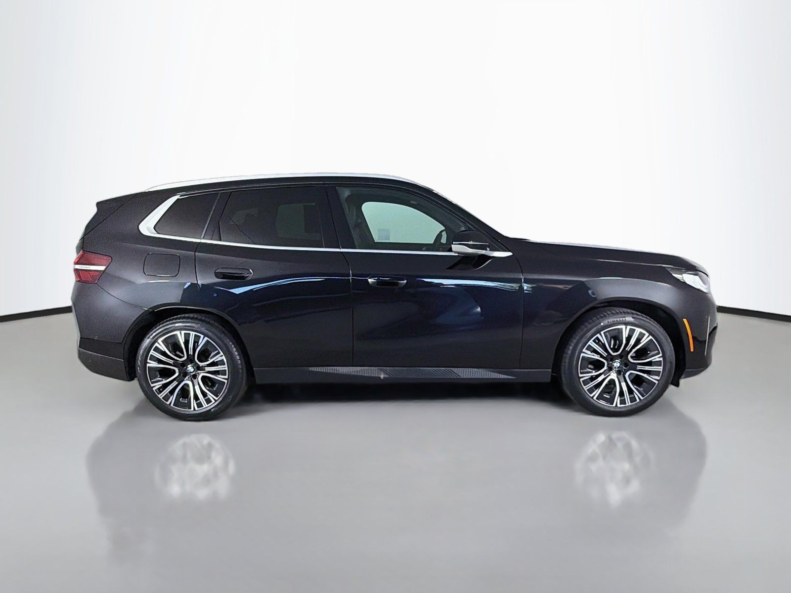 Certified 2025 BMW X3 xDrive30i w/ Convenience Package AWD/4WD image 8