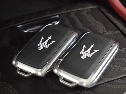 Certified 2025 Maserati Grecale Modena AWD/4WD image 42