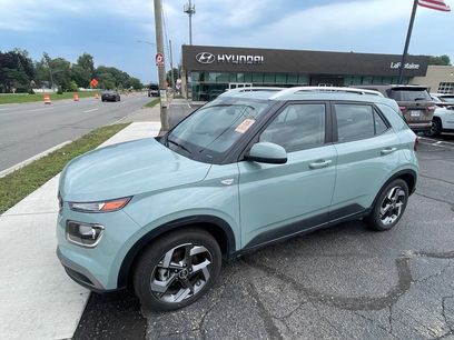 Used 2025 Hyundai Venue SEL