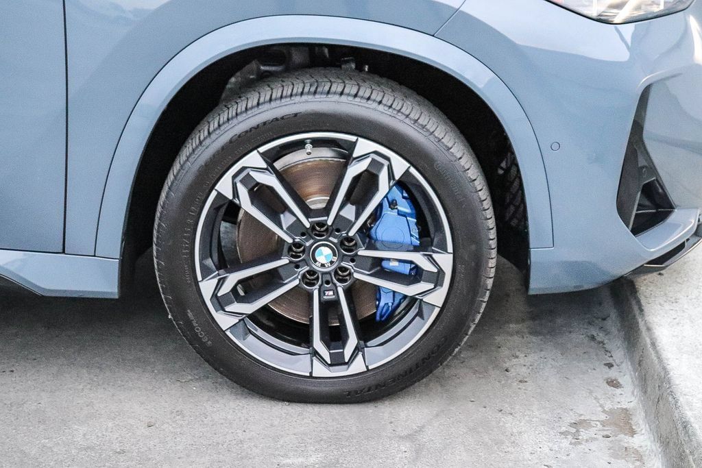 Used 2024 BMW X1 M35i w/ Shadowloine Package AWD/4WD image 11