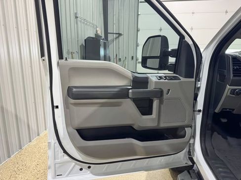 Used 2022 Ford F350 XLT w/ XLT Value Package AWD/4WD image 10
