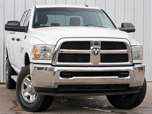Used 2014 RAM 2500 Tradesman w/ Chrome Appearance Group image 2