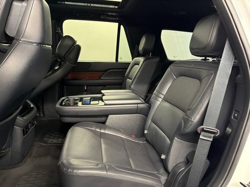 Certified 2022 Lincoln Navigator Reserve AWD/4WD image 34
