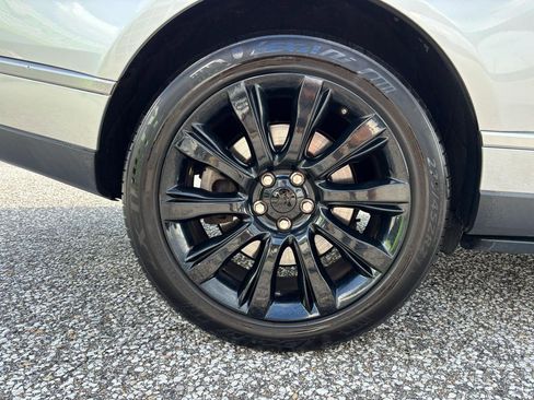 Used 2014 Land Rover Range Rover Supercharged AWD/4WD image 32