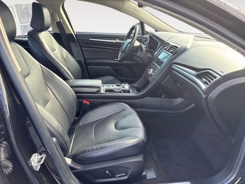 Used 2020 Ford Fusion Titanium FWD image 10