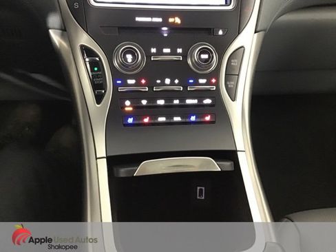 Used 2019 Lincoln Nautilus Reserve image 16