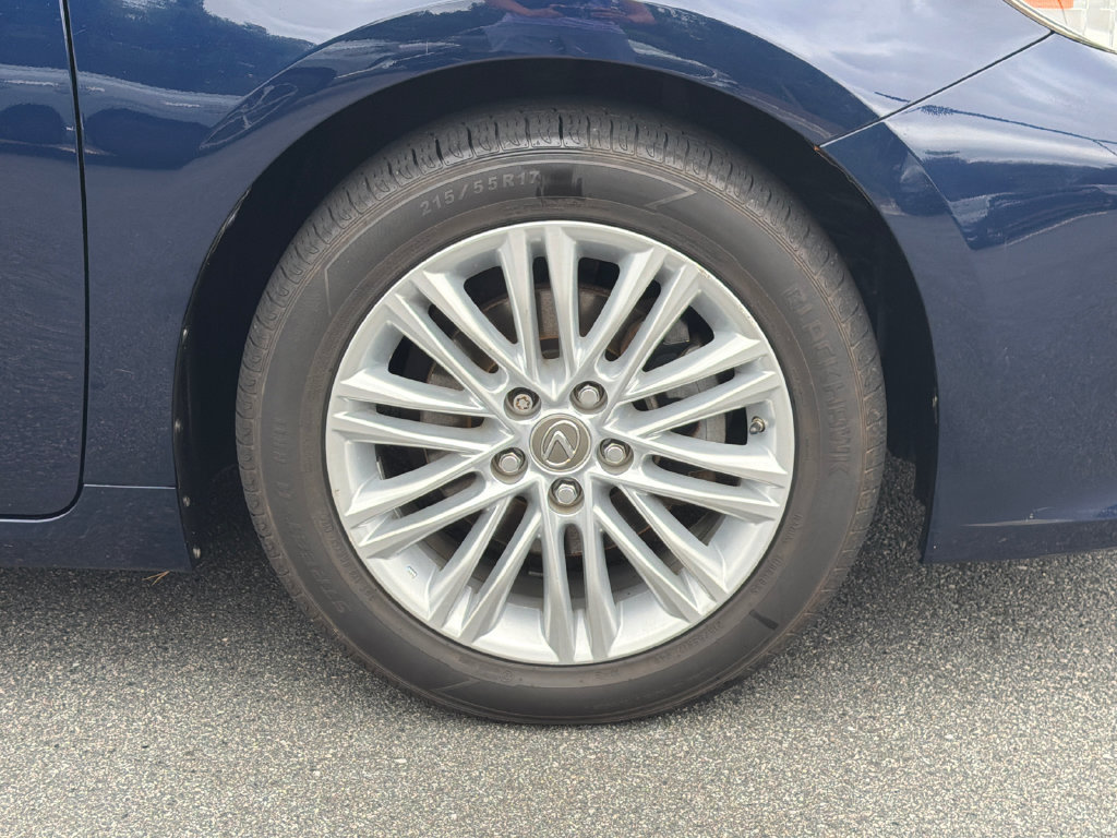 Used 2015 Lexus ES 350 w/ Luxury Package FWD image 14