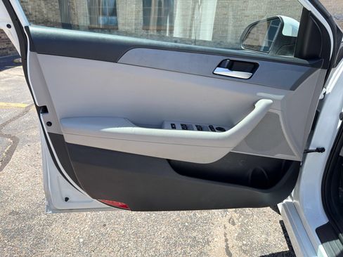 Used 2019 Hyundai Sonata SE w/ Cargo Package FWD image 25