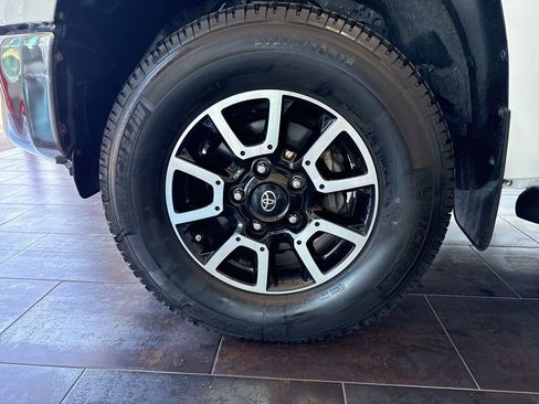 Used 2021 Toyota Tundra SR5 w/ SR5 Leather Package RWD image 4
