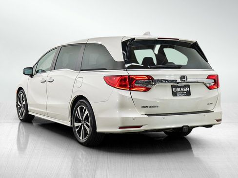 Used 2018 Honda Odyssey Elite image 3