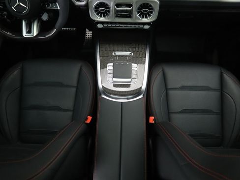 Used 2025 Mercedes-Benz G 63 AMG 4MATIC image 17