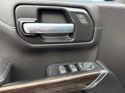 Used 2020 Chevrolet Silverado 1500 LT Trail Boss AWD/4WD image 9