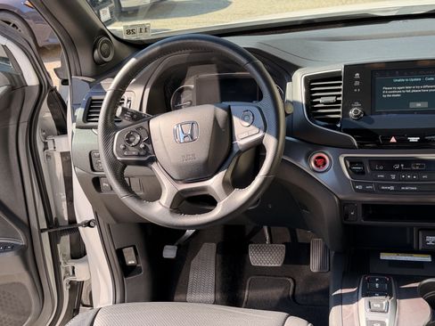 Used 2023 Honda Passport EX-L image 15