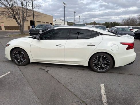 Used 2017 Nissan Maxima Platinum w/ Medallion Package image 4