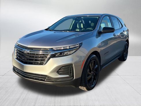 Used 2024 Chevrolet Equinox LS w/ LS Convenience Package image 9