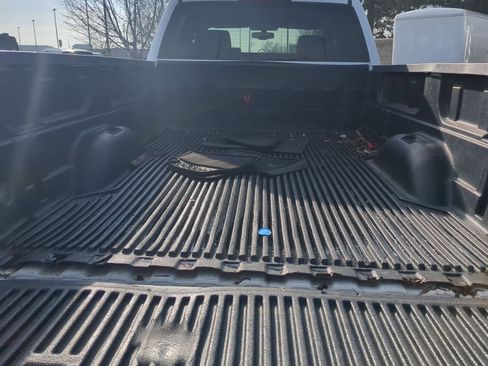 Used 2016 GMC Sierra 3500 SLE image 24