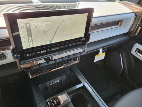 New 2025 GMC Hummer EV 3X w/ Extreme Off-Road Package image 8