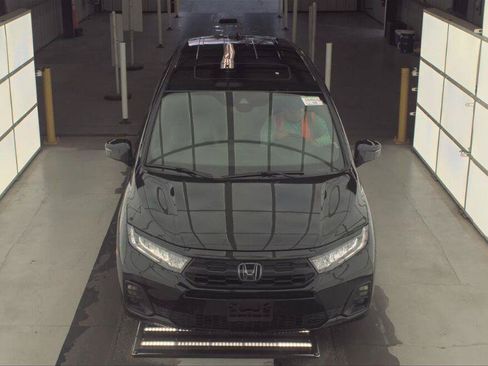 Used 2025 Honda Odyssey Sport-L image 8