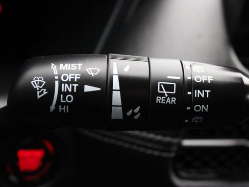 Used 2025 Honda HR-V EX-L image 32