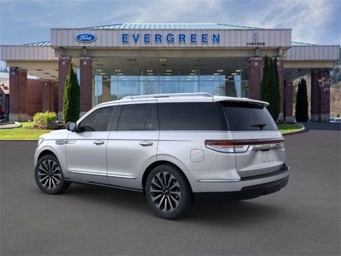 New 2024 Lincoln Navigator Reserve image 4