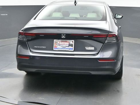 Certified 2025 Honda Accord SE image 5