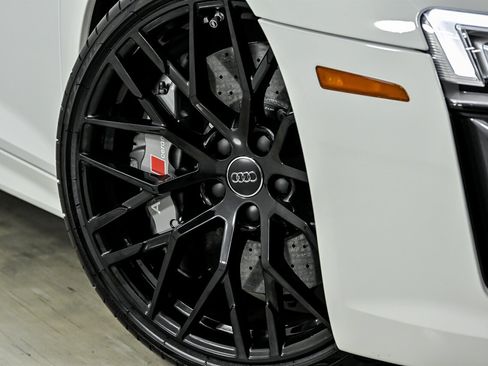 Used 2017 Audi R8 V10 plus AWD/4WD image 4