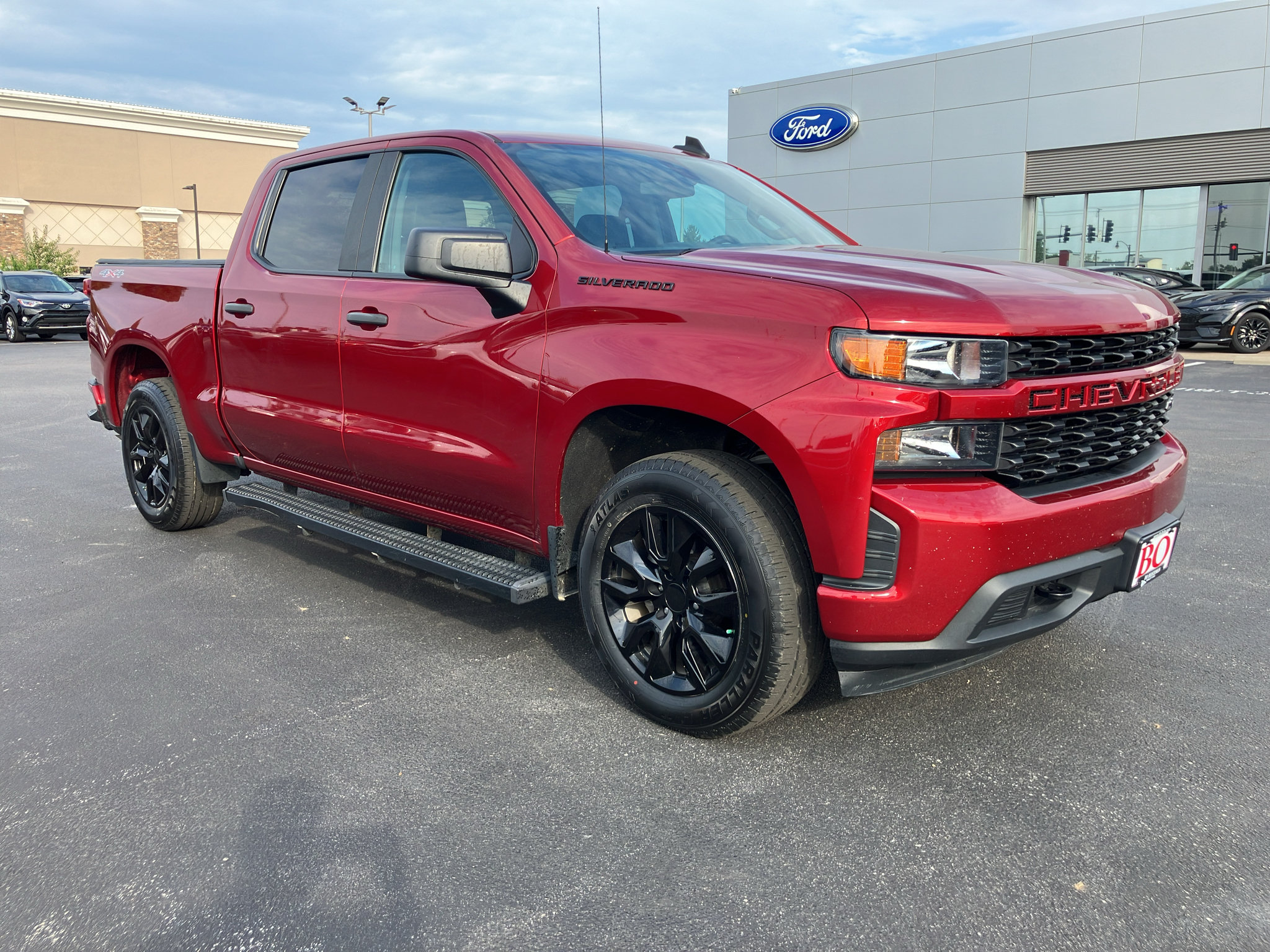 Used 2022 Chevrolet Silverado 1500 Custom w/ LPO, Dark Essentials Package AWD/4WD image 10