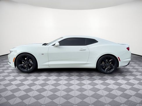 Certified 2021 Chevrolet Camaro LT RWD image 2
