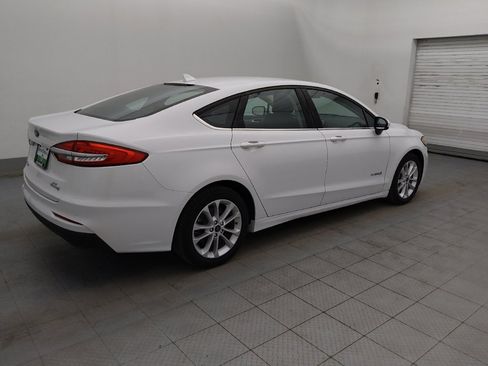 Used 2019 Ford Fusion SE FWD image 10
