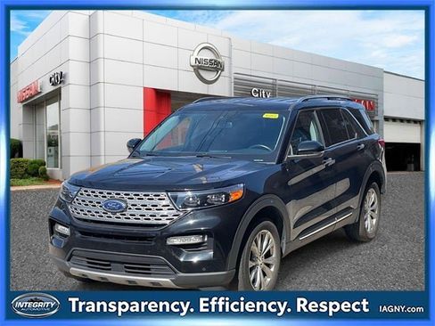 Used 2023 Ford Explorer Limited w/ Equipment Group 301A image 4