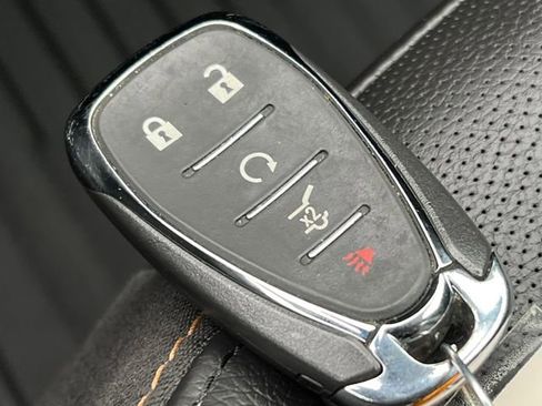 Used 2018 Chevrolet Equinox Premier image 31