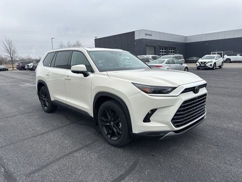 Used 2024 Toyota Grand Highlander Platinum image 7