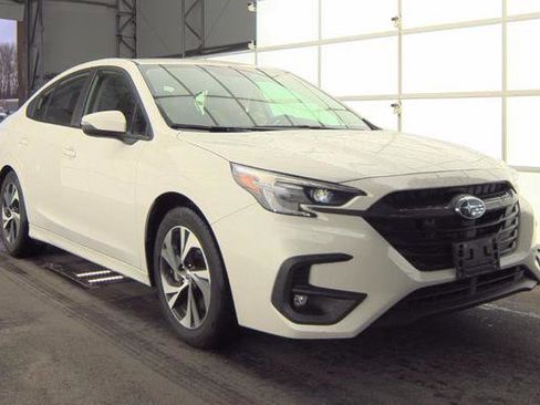 Used 2025 Subaru Legacy Premium image 1