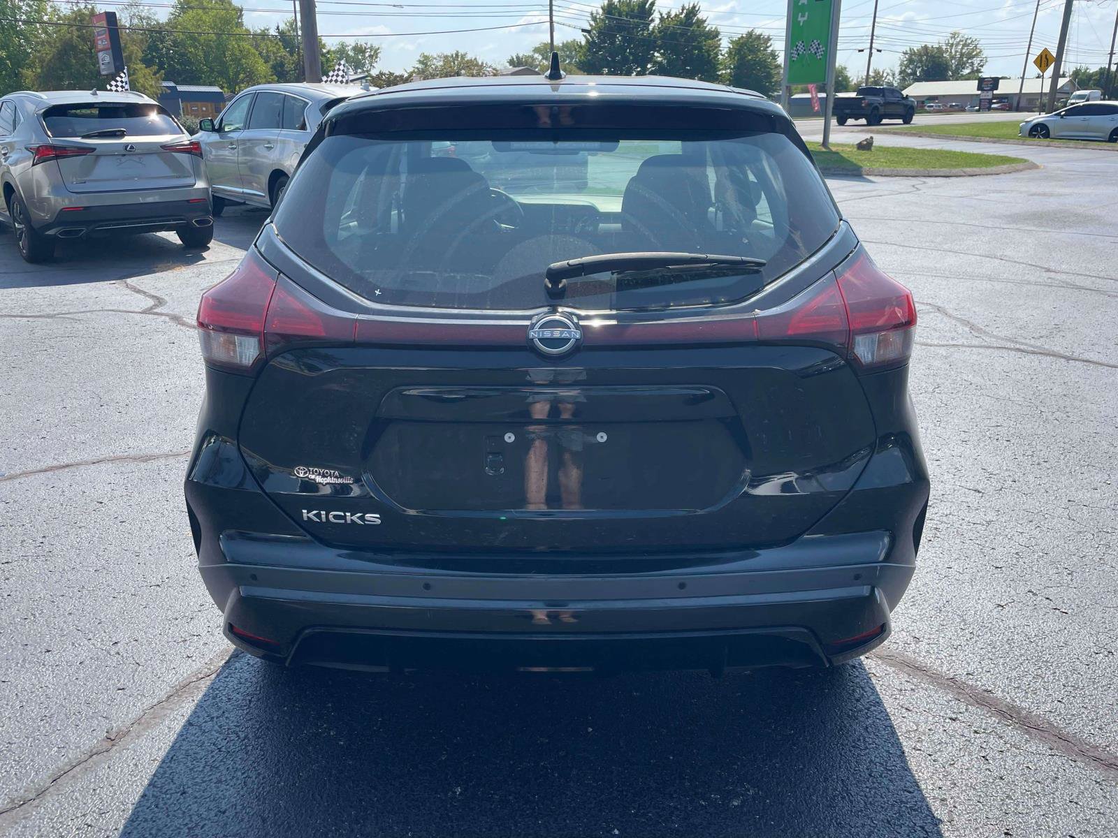 Used 2024 Nissan Kicks S FWD image 6