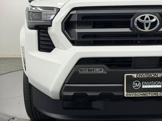 Certified 2026 Toyota Tacoma SR5 AWD/4WD image 9