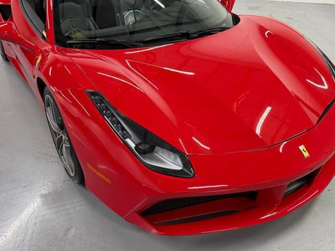 Used 2019 Ferrari 488 Spider RWD image 4